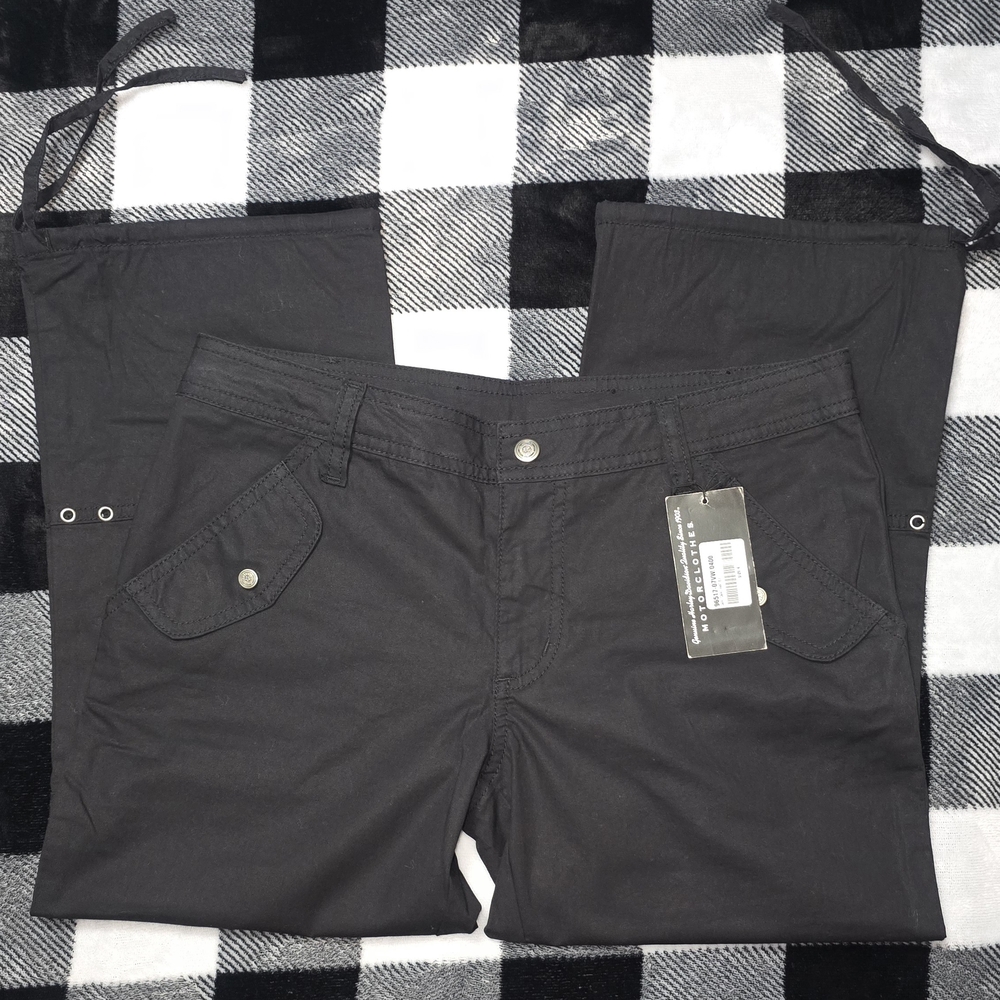 Harley-Davidson Black Capris for Effortless Style